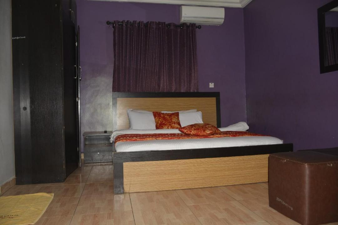 Esporta Suites Yaba Lagos Kültér fotó