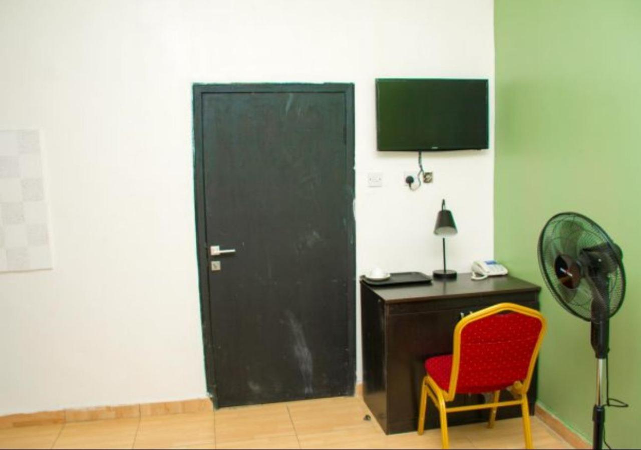 Esporta Suites Yaba Lagos Kültér fotó