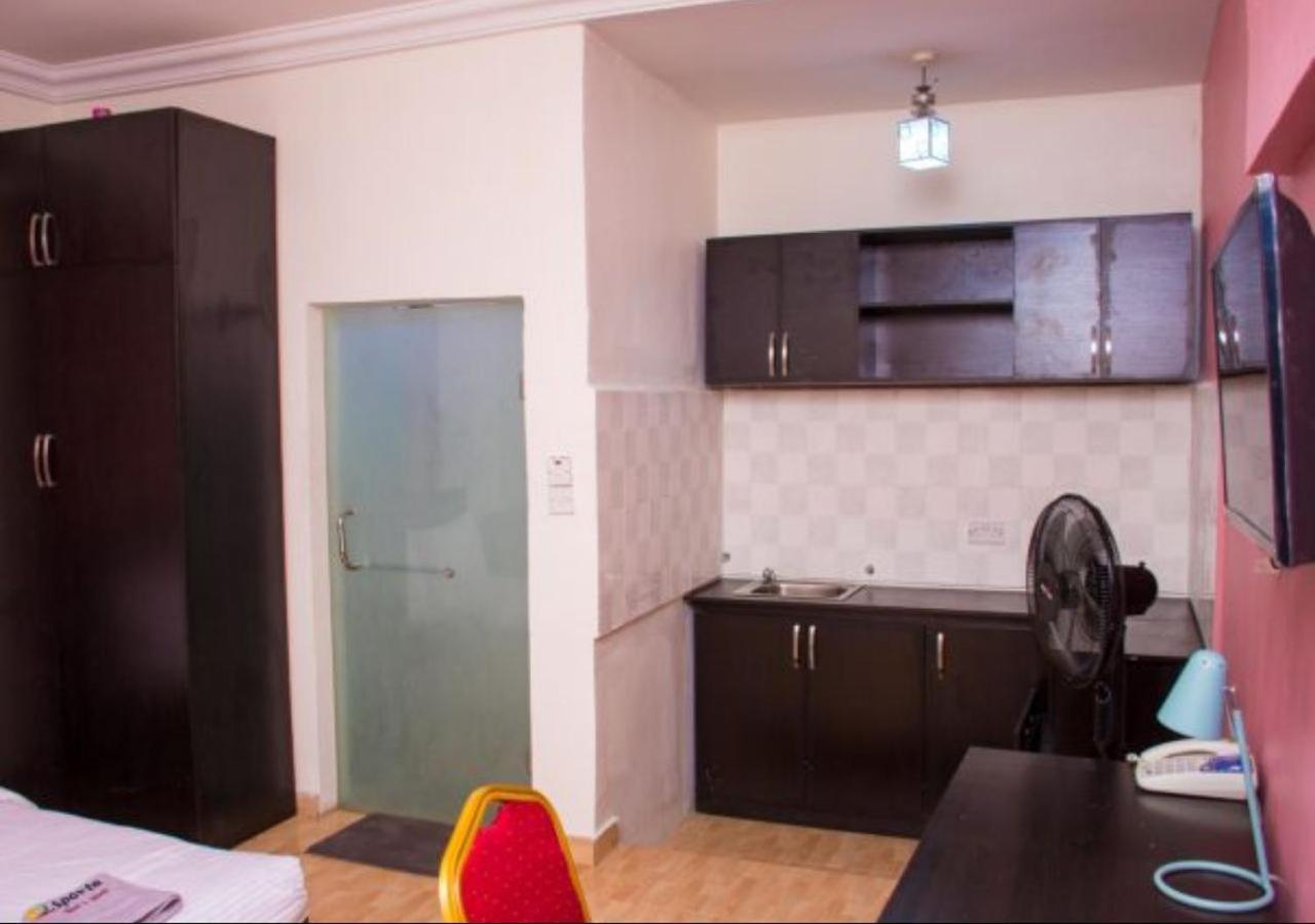 Esporta Suites Yaba Lagos Kültér fotó