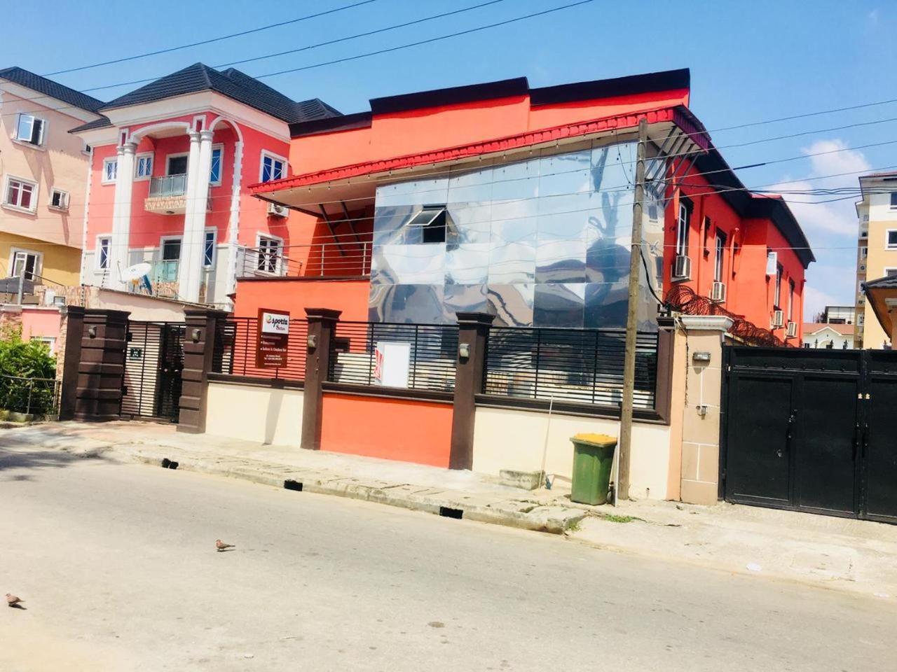 Esporta Suites Yaba Lagos Kültér fotó